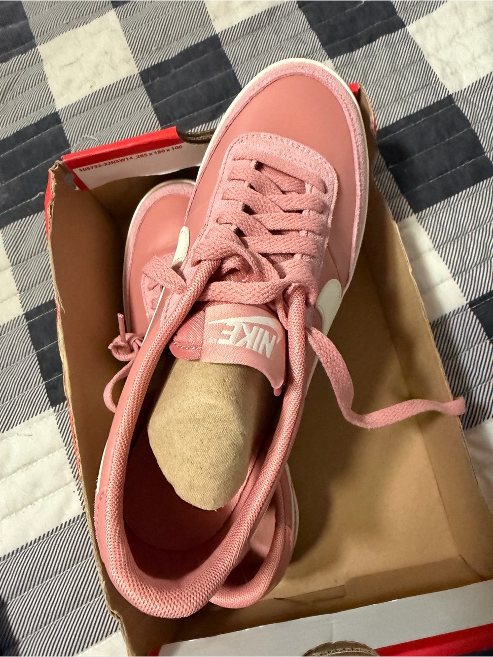 Nike Women's Pink Killshot - Picture 2 of 4